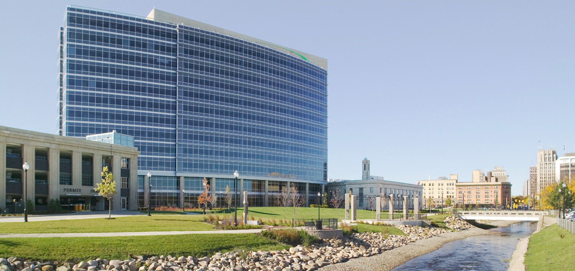 consumers-energy-headquarters-neumann-smith-architecture
